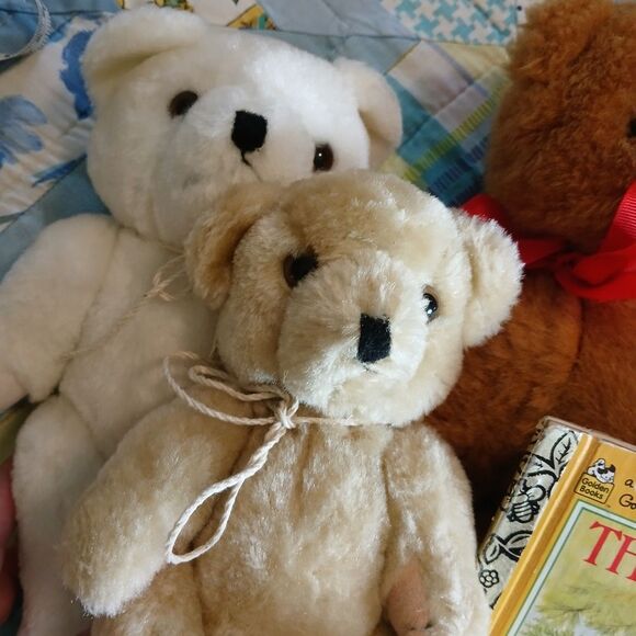 3 Brown and White Teddy Bears with Vintage 1983 Golden Book - The Three Bears - Picture 3 of 8